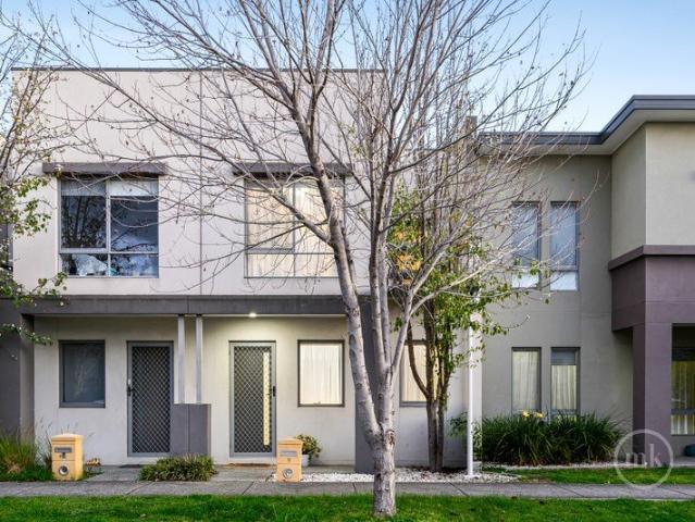 Townhouse for sale in Camerons Creek, Victoria