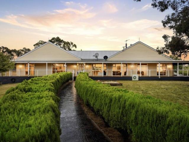 Cottage for sale in Yea, Victoria