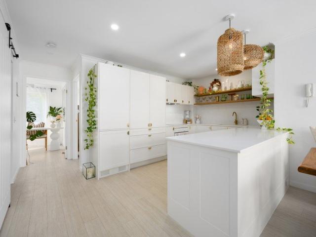 Apartment for sale in Labrador, Gold Coast City
