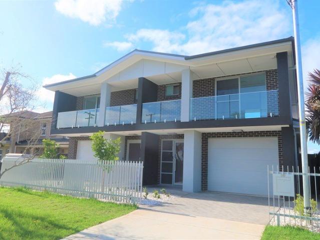 Duplex for rent in Sydney, New South Wales