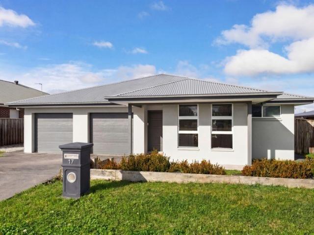 House for sale in Manchester Square, New South Wales