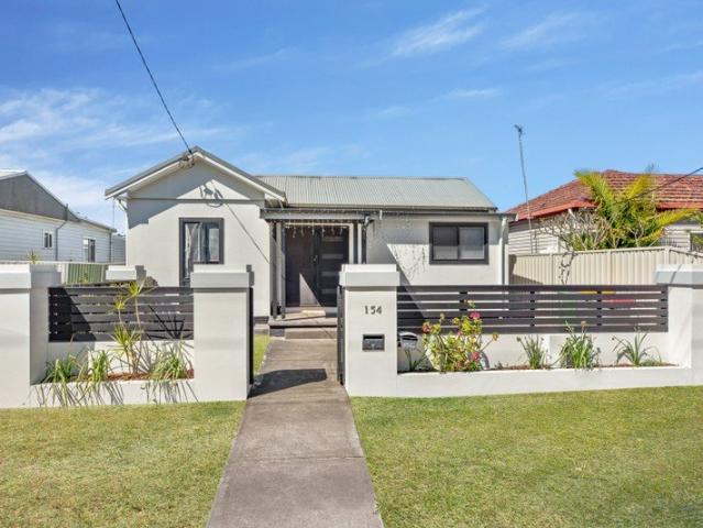 House for sale in Umina Beach, Gosford