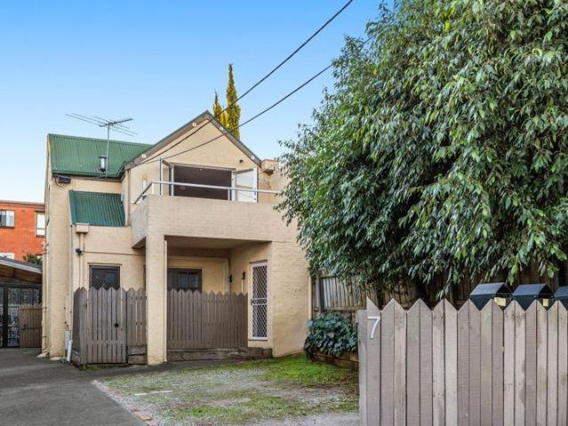 Apartment for sale in Camerons Creek, Victoria