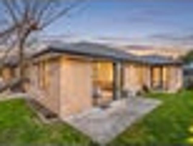 House for sale in Chaslands, Canterbury