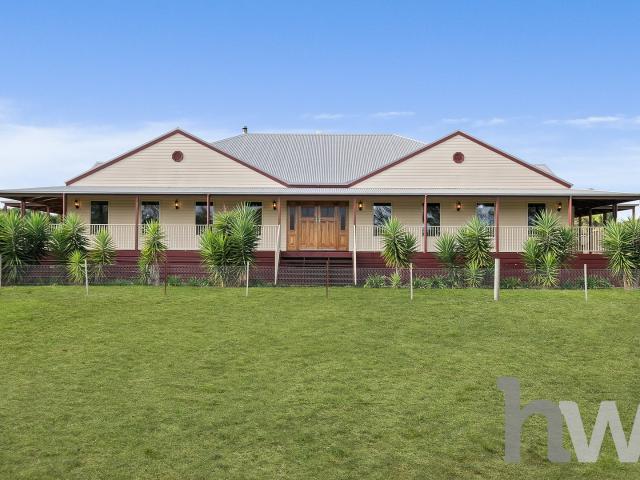 House for sale in Lovely Banks