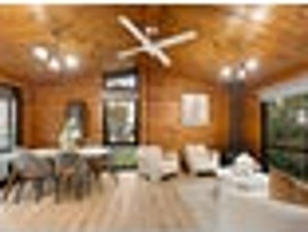 House for sale in Paremoremo