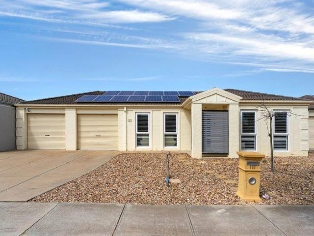 House for rent in Oakwood, Melbourne
