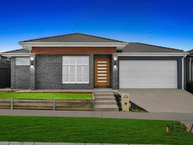 House for sale in Cloverton, Melbourne