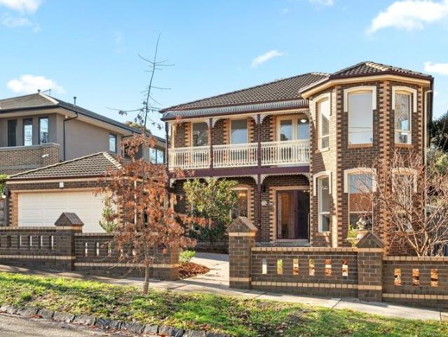 House for sale in Glen Iris