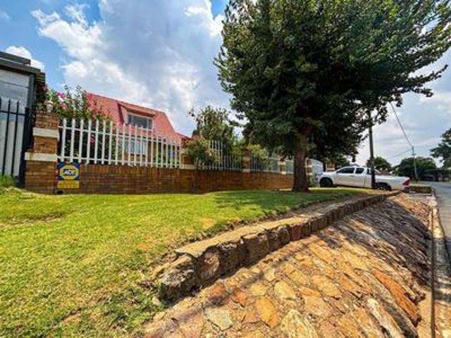House for sale in Vosloorus, Gauteng