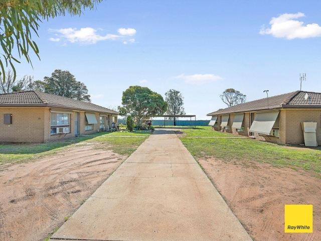 Flat for sale in Pyramid Hill, Victoria