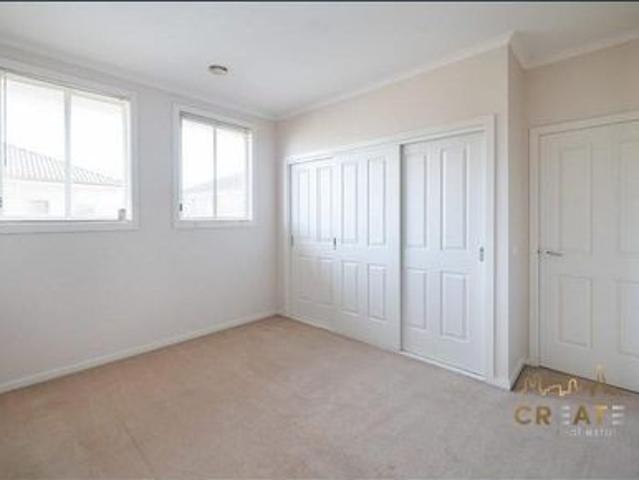 Townhouse for rent in Camerons Creek, Victoria