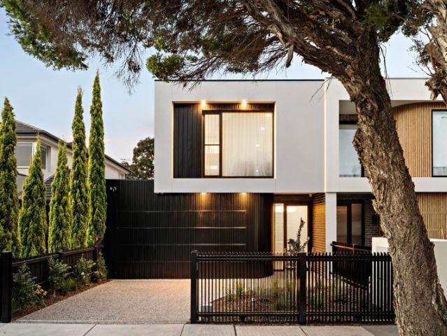 Townhouse for sale in Camerons Creek, Victoria