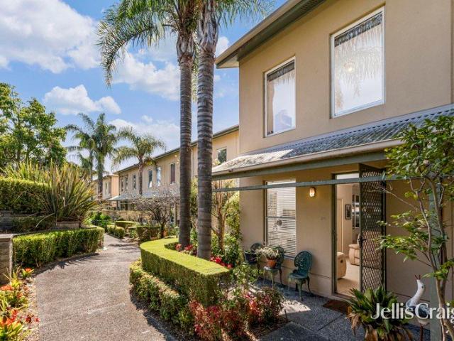 Townhouse for sale in Camerons Creek, Victoria