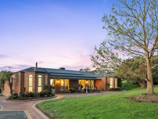 Cottage for sale in Belgrave South, Melbourne