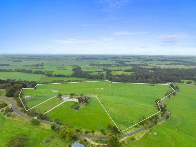 Cottage for sale in Outtrim, Victoria