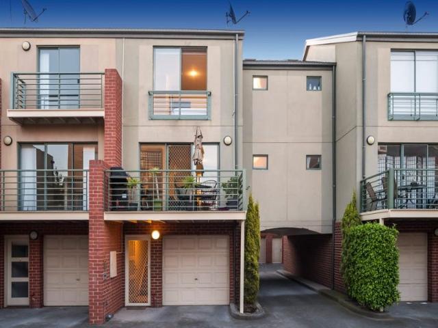 Townhouse for rent in Camerons Creek, Victoria