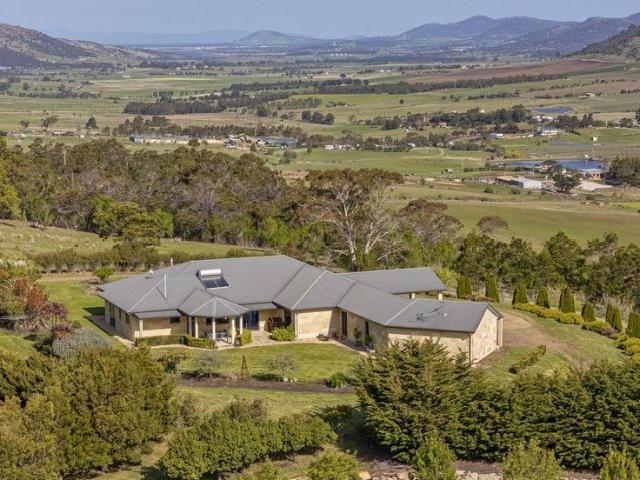 Cottage for sale in Hobart, Tasmania