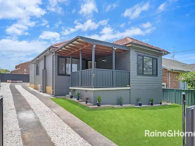 House for sale in Belmont, Newcastle-Maitland