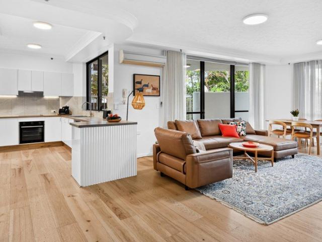 Apartment for sale in Main Beach, Gold Coast City