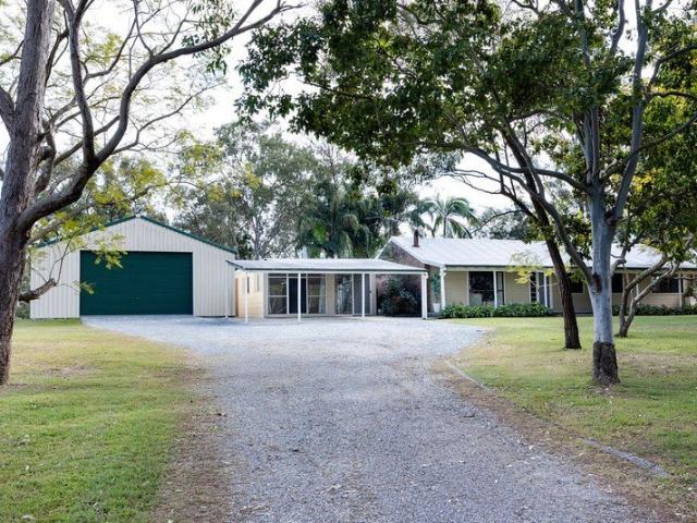Cottage for sale in Toombul, Queensland