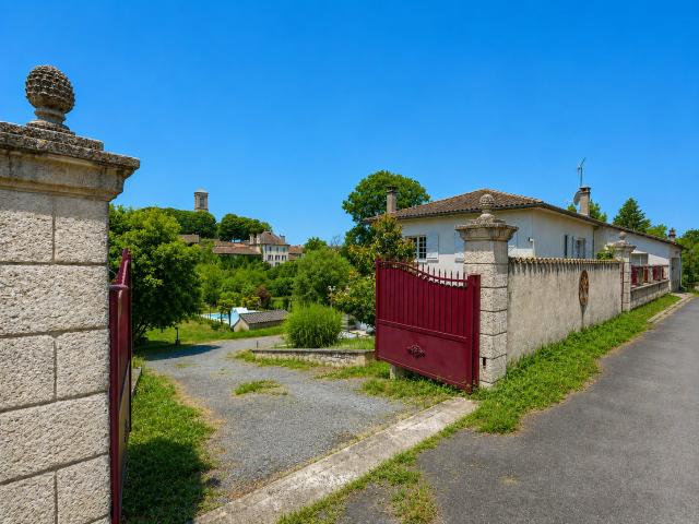 Maison vente à Niort, Chef-boutonne