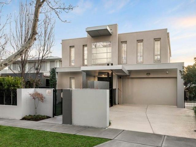 House for sale in Glen Iris