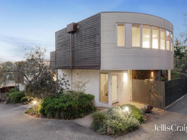Townhouse for sale in Eltham, Melbourne