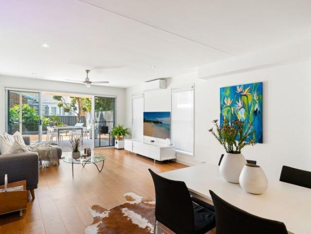 Townhouse for sale in Labrador, Gold Coast City