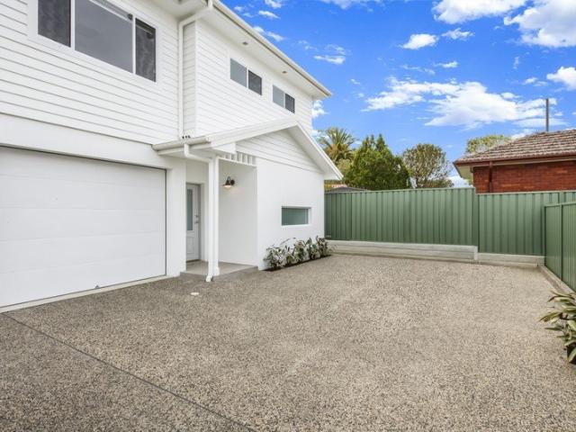 Townhouse for rent in Long Jetty, New South Wales