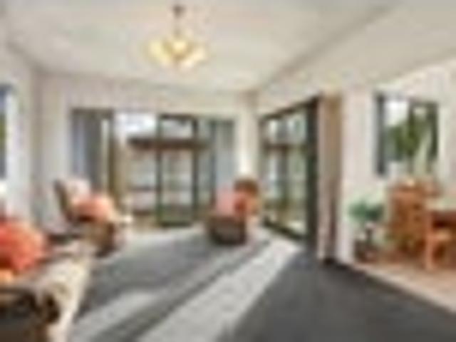 Townhouse for sale in Otakou
