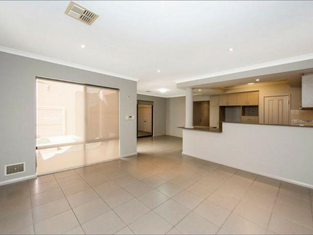 Townhouse for rent in Stirling, Western Australia