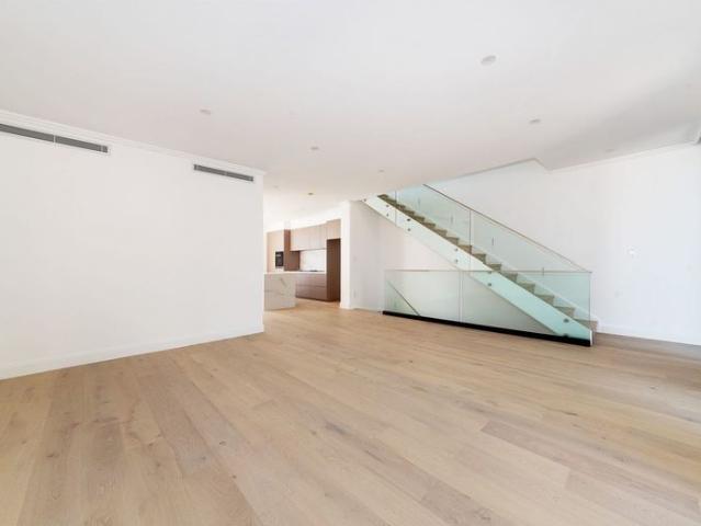 Townhouse for rent in Sydney, New South Wales