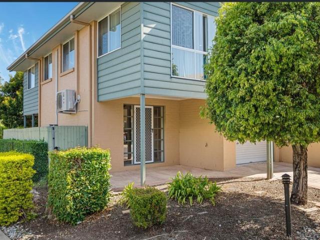 Townhouse for sale in Toombul, Queensland