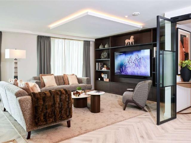 Apartment for rent in Gorse Hill, Trafford Park