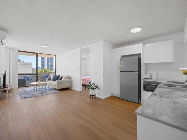 Apartment for sale in Surfers Paradise, Gold Coast City