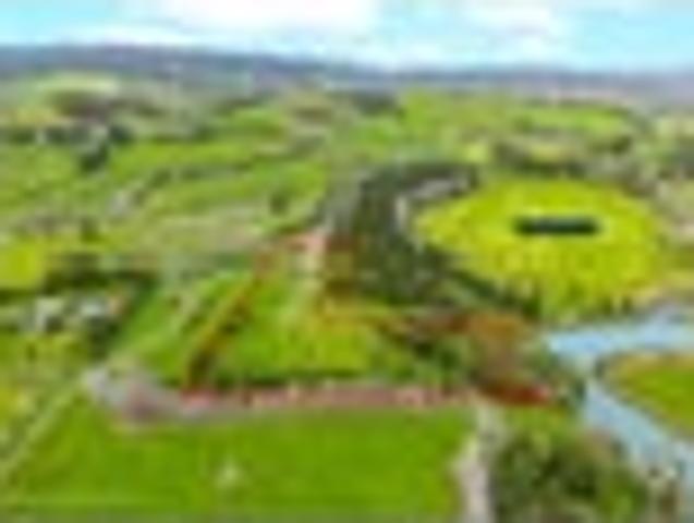 Land for sale in Awhitu