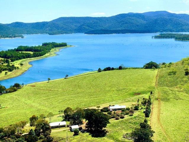 Acreage for sale in Tablelands, Queensland