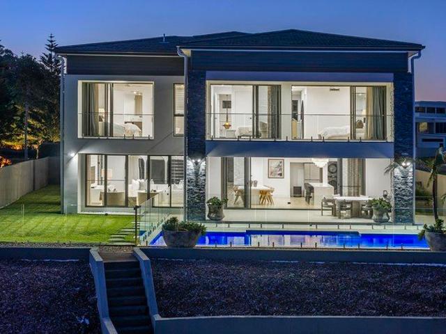 House for sale in Hope Island, Gold Coast City