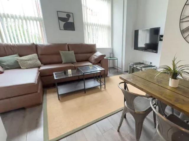 House for rent in Kensington, Calderstones