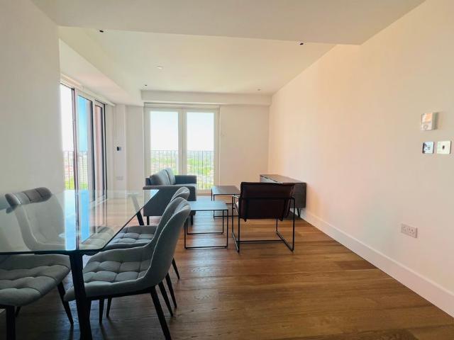 Apartment for rent in Oval, Greater London