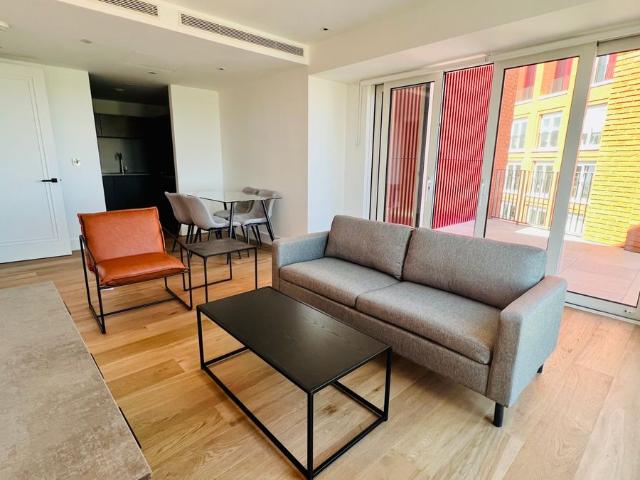 Apartment for rent in Oval, Greater London