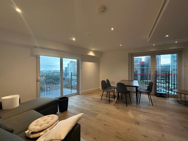Apartment for rent in Oval, Greater London