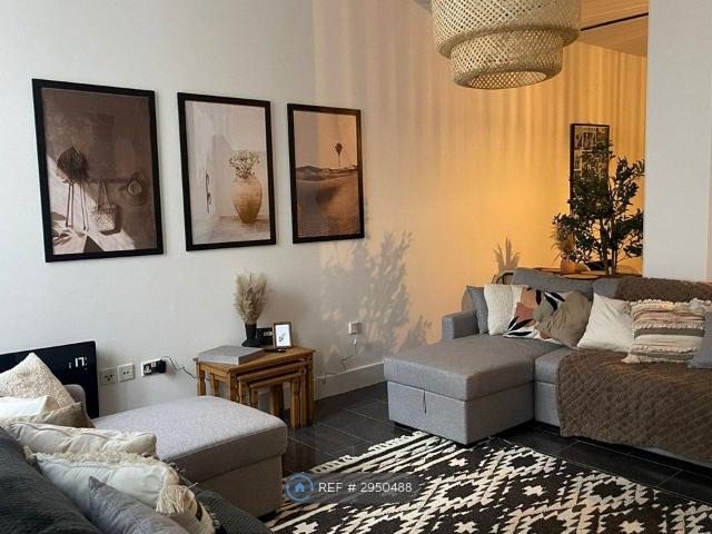 Apartment for rent in Calderstones