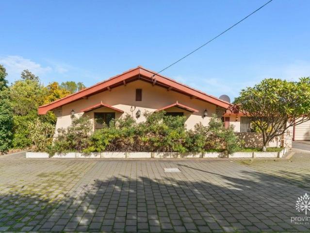 House for sale in Perth, Hasluck