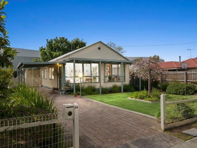 House for sale in Mount Waverley, Melbourne