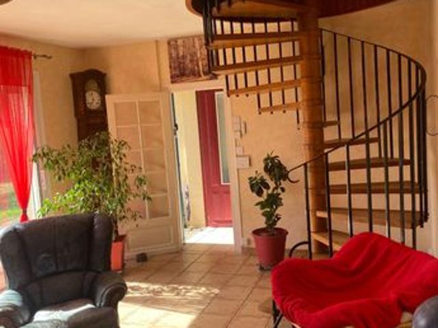 Maison vente à Ainay-le-Château, Allier