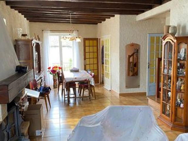 Maison vente à Bourges, Jussy-champagne