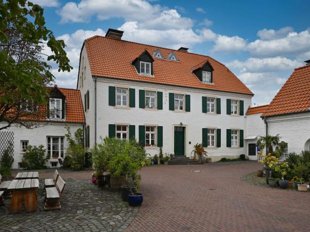 Wohnung kaufen in Chorweiler, Köln