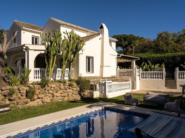 Casa en venta en Artola, Costa del Sol Occidental
